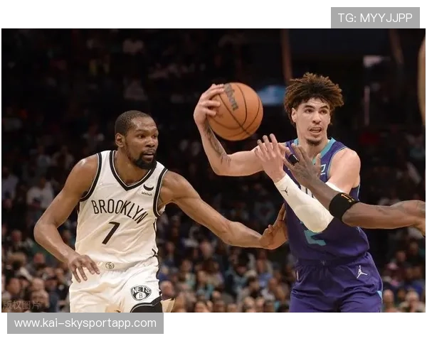 小桥快攻追身上篮，黄蜂缩小分差